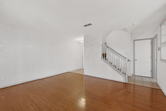 6114 Bisbee Place NW, Albuquerque, NM 87114