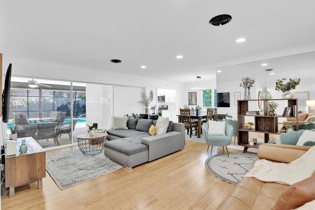 798 E Boca Raton Road, Boca Raton, FL 33432