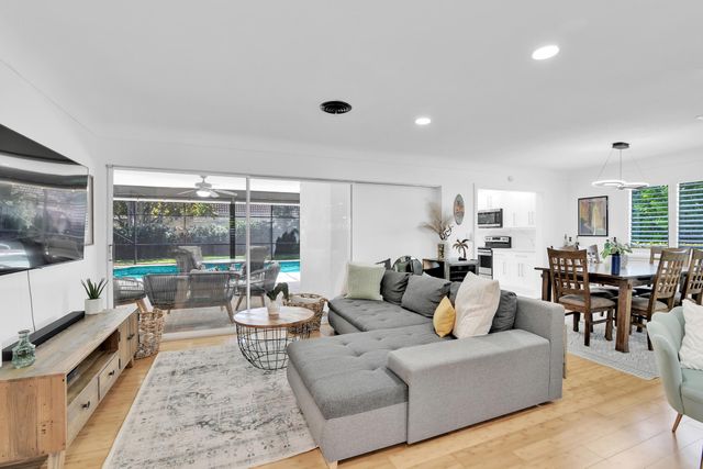 798 E Boca Raton Road, Boca Raton, FL 33432