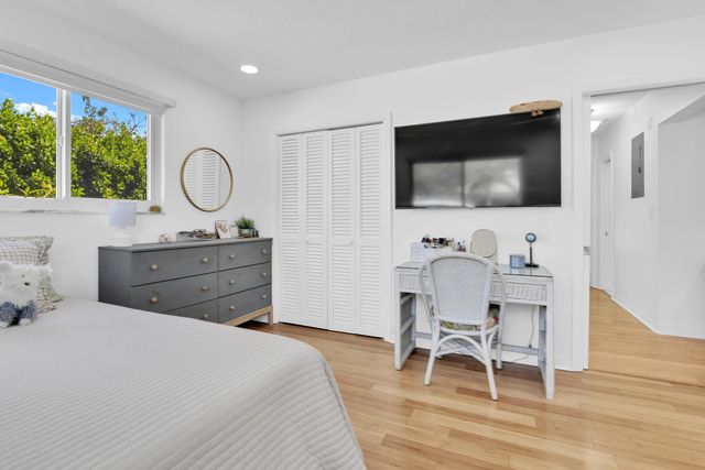 798 E Boca Raton Road, Boca Raton, FL 33432