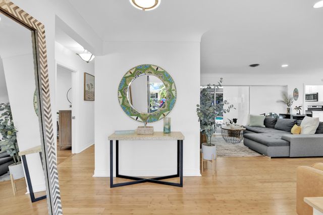 798 E Boca Raton Road, Boca Raton, FL 33432