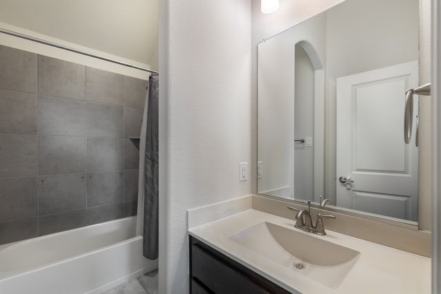 1201 Ivy Charm Way, Arlington, TX 76005
