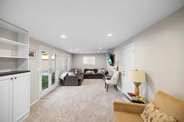 933 E Woodland, Glendora, CA 91741