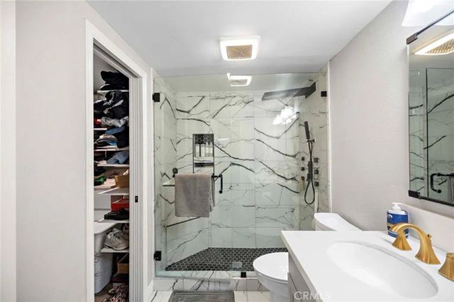 933 E Woodland, Glendora, CA 91741