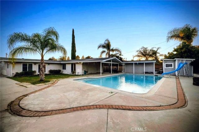933 E Woodland, Glendora, CA 91741