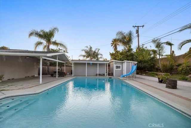 933 E Woodland, Glendora, CA 91741