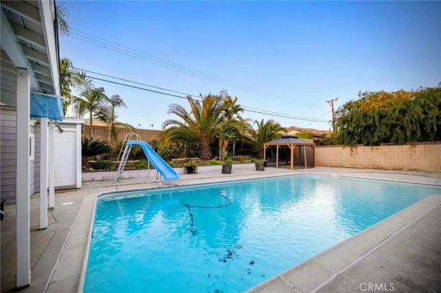 933 E Woodland, Glendora, CA 91741