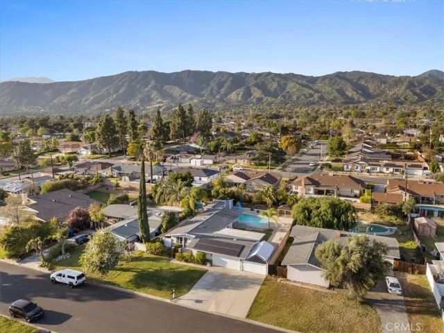 933 E Woodland, Glendora, CA 91741