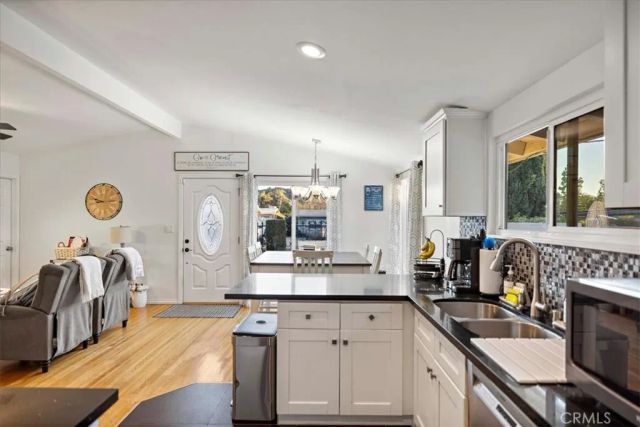 933 E Woodland, Glendora, CA 91741