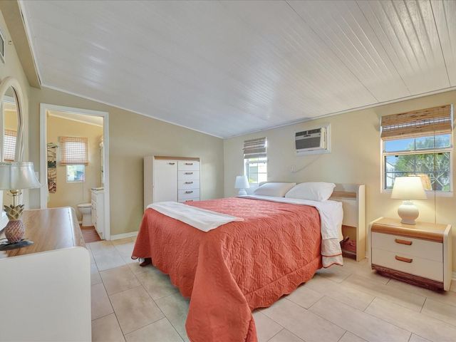 118 SAINT PIERRES WAY, Apollo Beach, FL 33572