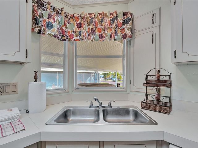 118 SAINT PIERRES WAY, Apollo Beach, FL 33572