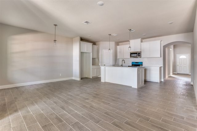 5520 Goodman Avenue, Fort Worth, TX 76107