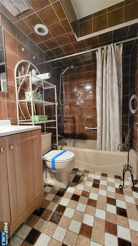 749 Ten Eyck Avenue, Lyndhurst, NJ 07071