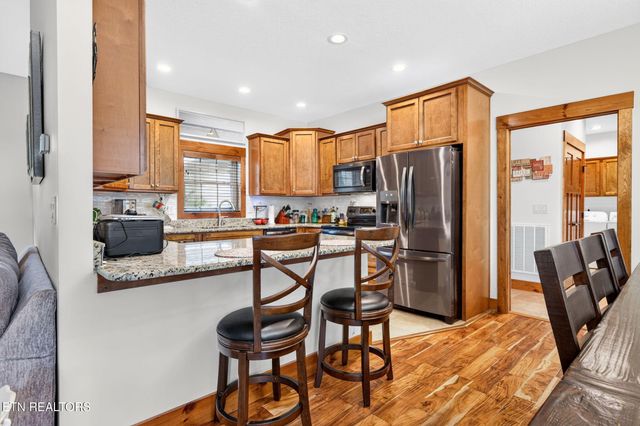 1452 Cook Rd, Crossville, TN 38555