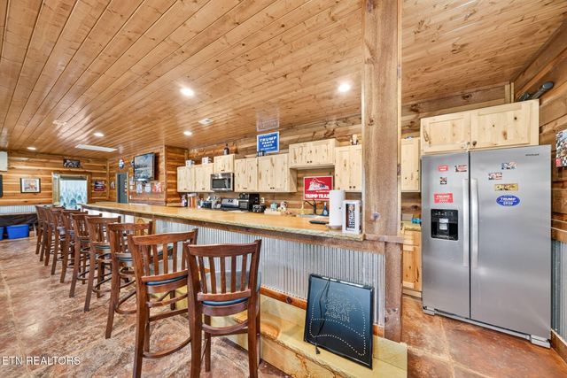 1452 Cook Rd, Crossville, TN 38555
