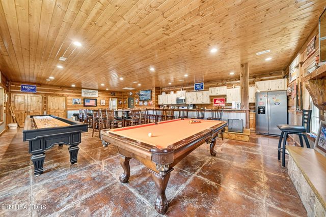 1452 Cook Rd, Crossville, TN 38555