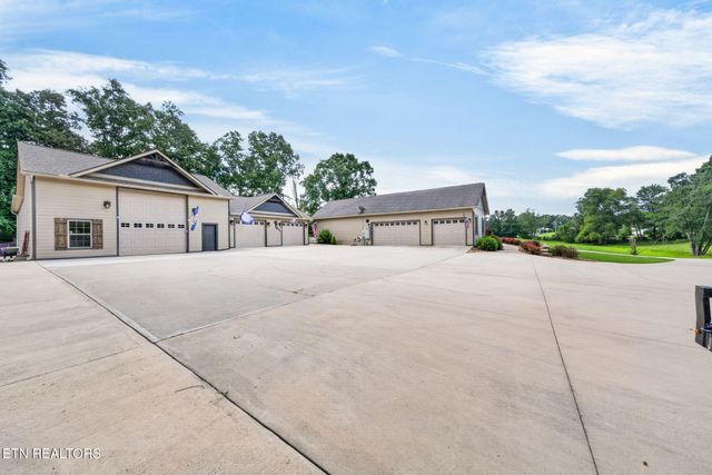 1452 Cook Rd, Crossville, TN 38555
