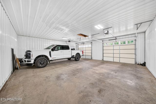 1452 Cook Rd, Crossville, TN 38555