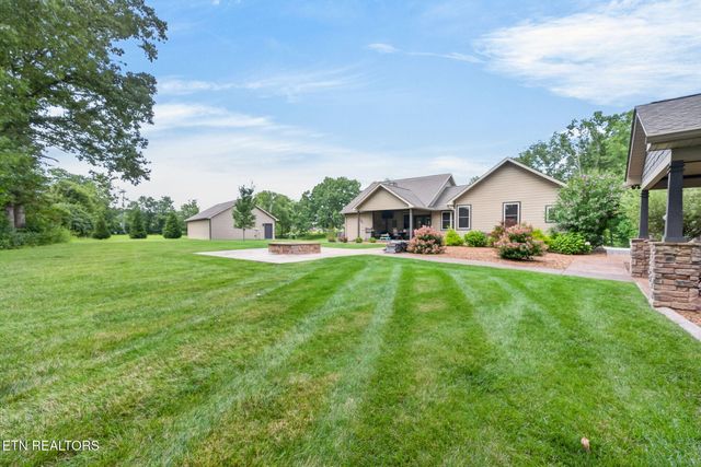 1452 Cook Rd, Crossville, TN 38555