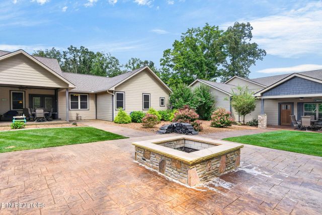 1452 Cook Rd, Crossville, TN 38555