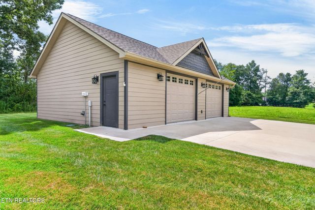 1452 Cook Rd, Crossville, TN 38555