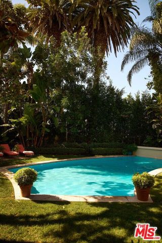 621 S Mccadden Place, Los Angeles, CA 90005