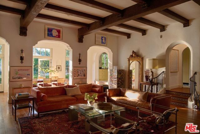 621 S Mccadden Place, Los Angeles, CA 90005