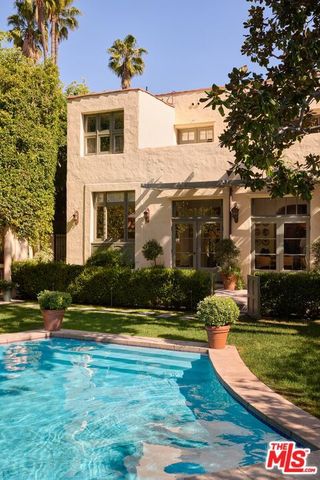 621 S Mccadden Place, Los Angeles, CA 90005