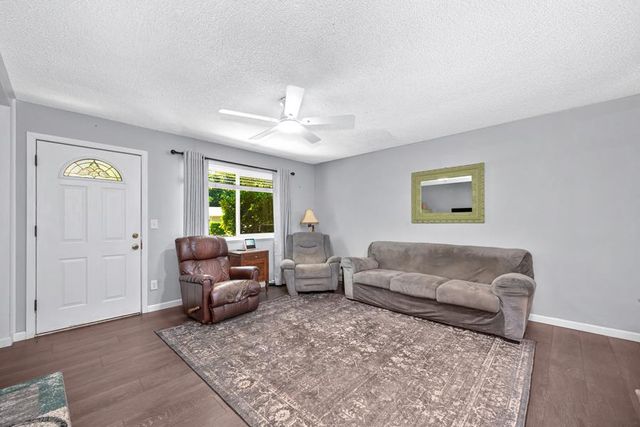 549 Packard Dr, Grass Valley, CA 95945