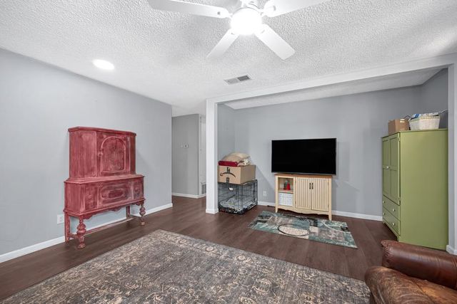 549 Packard Dr, Grass Valley, CA 95945