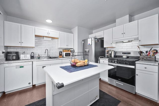 549 Packard Dr, Grass Valley, CA 95945