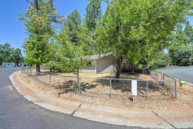 549 Packard Dr, Grass Valley, CA 95945