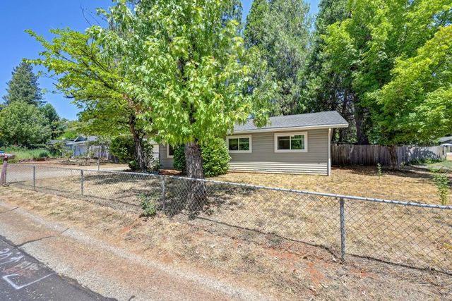 549 Packard Dr, Grass Valley, CA 95945