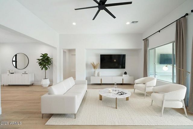 5537 E VIA CABALLO BLANCO --, Cave Creek, AZ 85331