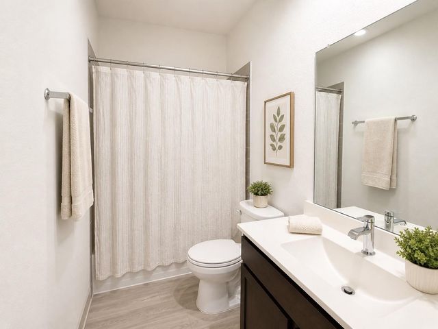 12566 Fleet River Rd, Houston, TX 77047