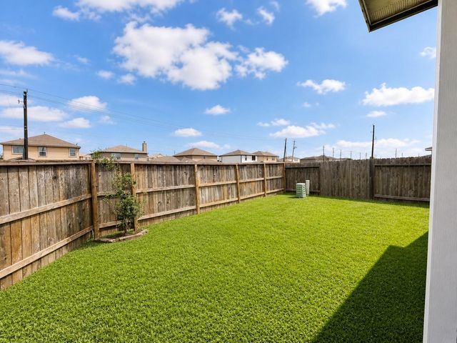12566 Fleet River Rd, Houston, TX 77047