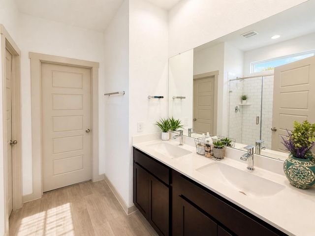 12566 Fleet River Rd, Houston, TX 77047