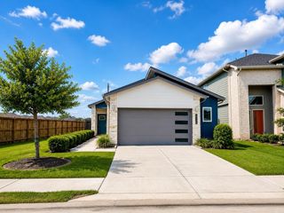 12566 Fleet River Rd, Houston, TX 77047