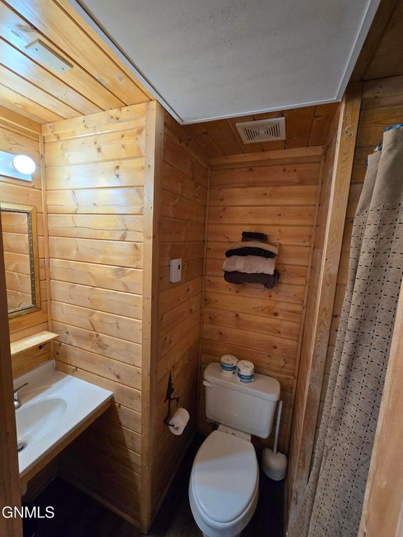 803 Broadway Street, Napoleon, ND 58561 photo 10