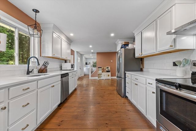 152 N Main St, Templeton, MA 01468