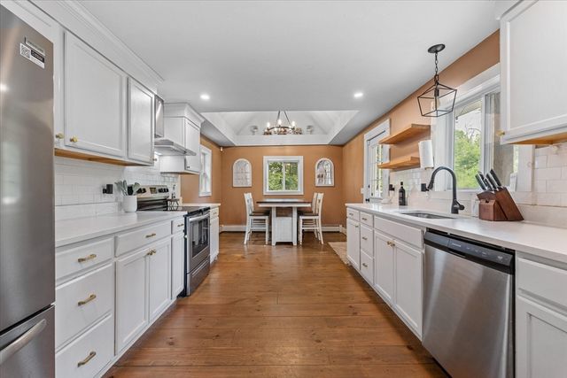 152 N Main St, Templeton, MA 01468