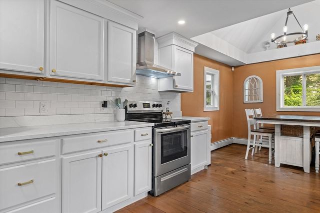 152 N Main St, Templeton, MA 01468