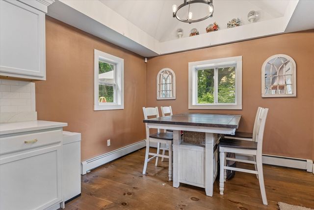 152 N Main St, Templeton, MA 01468