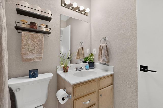 10700 Pinon Park Court NW, Albuquerque, NM 87114