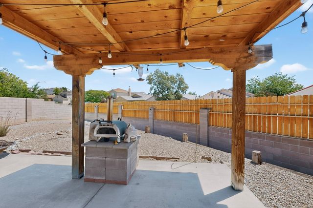10700 Pinon Park Court NW, Albuquerque, NM 87114