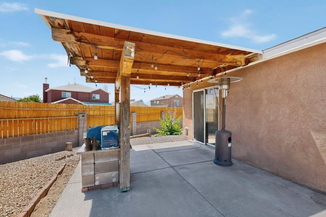 10700 Pinon Park Court NW, Albuquerque, NM 87114