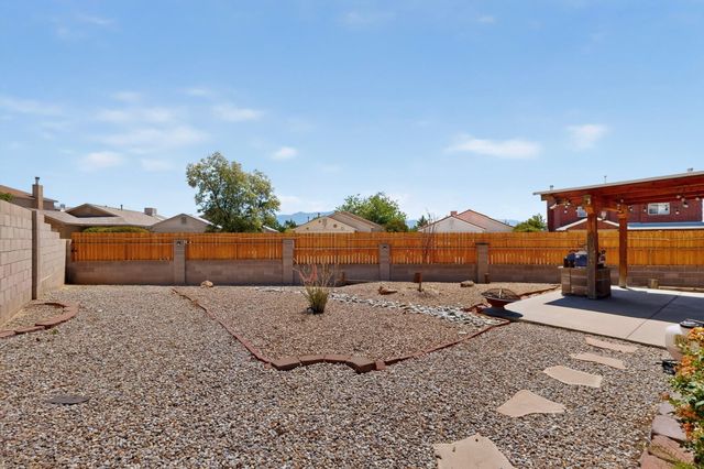 10700 Pinon Park Court NW, Albuquerque, NM 87114