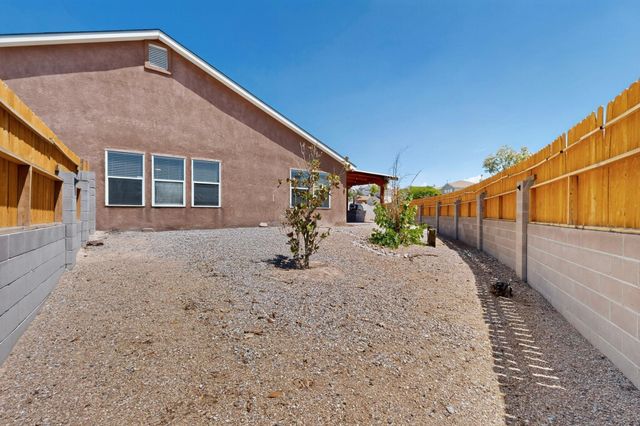 10700 Pinon Park Court NW, Albuquerque, NM 87114