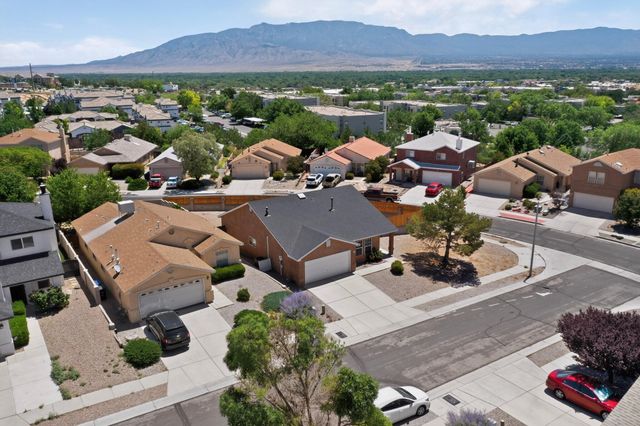 10700 Pinon Park Court NW, Albuquerque, NM 87114