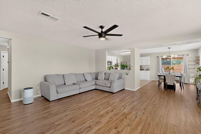 10700 Pinon Park Court NW, Albuquerque, NM 87114